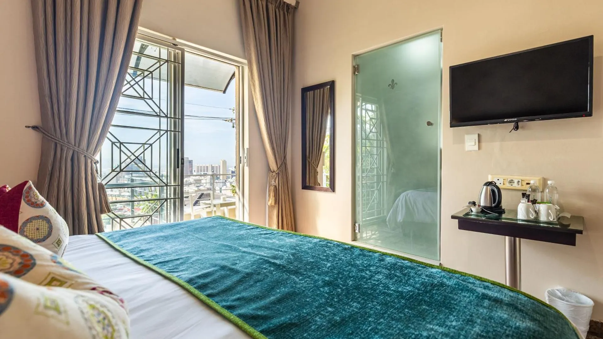 Signal Hill Lodge Cape Town Hotel